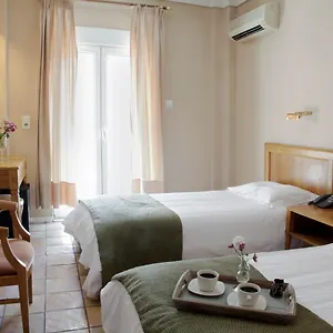 Pella Hotell